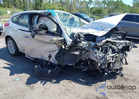 2018 Ford Focus Se из США, поврежденный, VIN 1FADP3K20JL262071